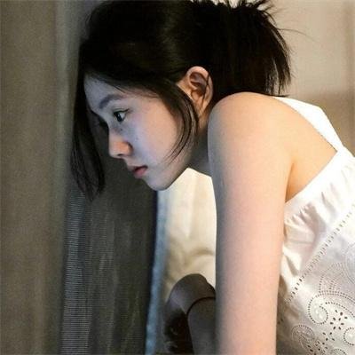 惊叫少女